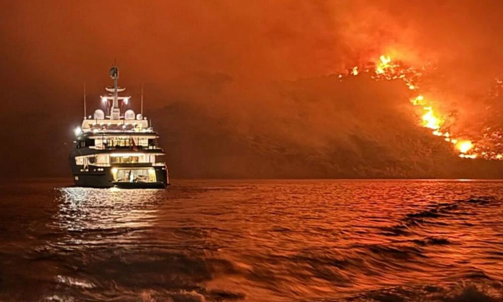 Φωτιά στην Ύδρα: «Ακουστήκαν 20 κρότοι»- Νέα στοιχεία για τη θαλαμηγό και τη φωτιά στο πευκοδάσος (Βίντεο)